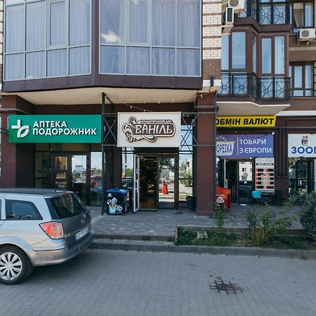 Atlant Luxury Big Family Five Apart On Golovna Поряд З Тц Депот Wi Fi 24 На 7 Černivci Esterno foto